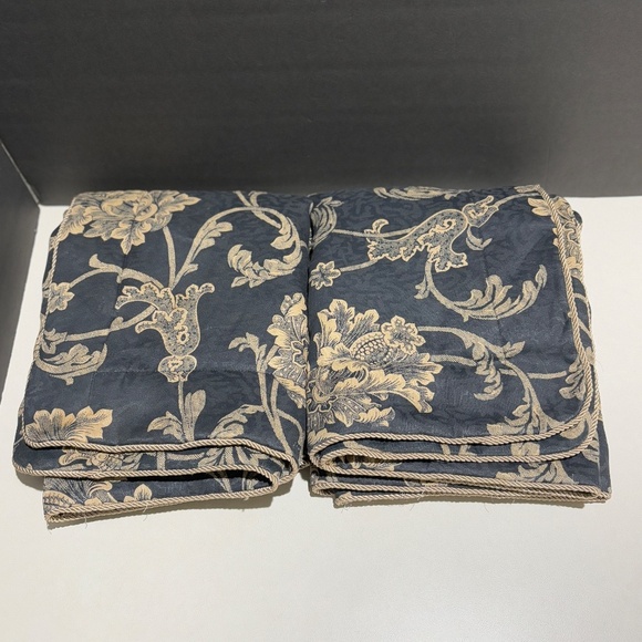 2 VTG Croscill Damask Jacquard STD. Pillow SHAMS 25 X 20 Rope detail Flanged USA - Picture 1 of 14